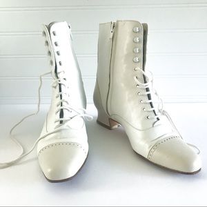 Kenneth COLE Victorian Lace Up Boots Witch Hallowe